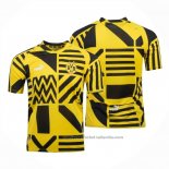 Camiseta Pre Partido del Borussia Dortmund 2022 Amarillo y Negro