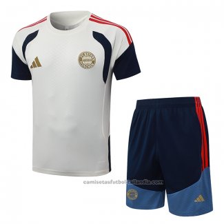 Chandal del Bayern Munich Manga Corta 26/27 Crema - Pantalon Corto