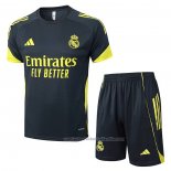 Chandal del Real Madrid Manga Corta 25/26 Negro Amarillo - Pantalon Corto