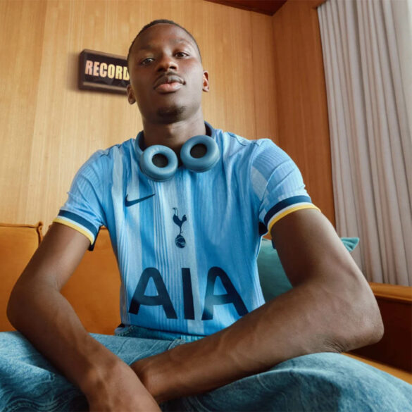 Camisa-reserva-do-Tottenham-2024-2025-Nike-7-585x585.jpg